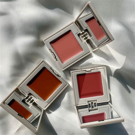 Rekomendasi Cream Blush Warna Peach Untuk Wajah Lebih Segar Produk