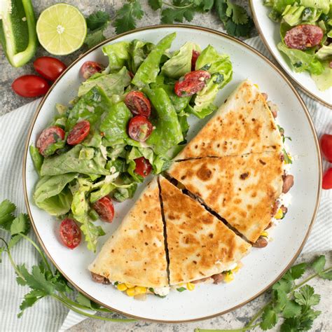 Mealime Pinto Bean Goat Cheese And Corn Quesadilla With Creamy Tex Mex