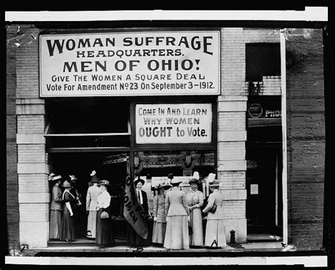 10 Photos Of Women Voting In The 1920s In Honor Of Womens Equality Day