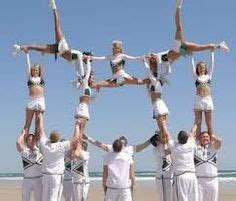 Cheer Stunt ♥ Why our pyramids are never this cool is beyond me Cheer ...