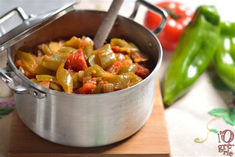 Lecs Stewed Peppers And Tomatoes An Easy And Vegetarian Hungarian