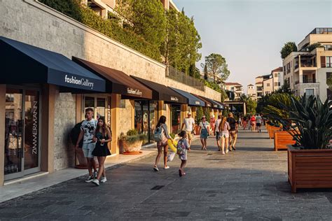 Prabangi Oaz Tarp Kaln Ir J Ros Traukia Turistus I Viso Pasaulio