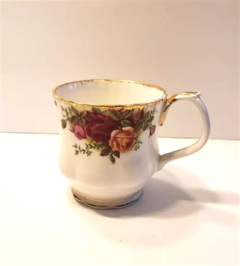 Vintage Royal Albert Old Country Roses Montrose Mug Tea Cup Gold Rim