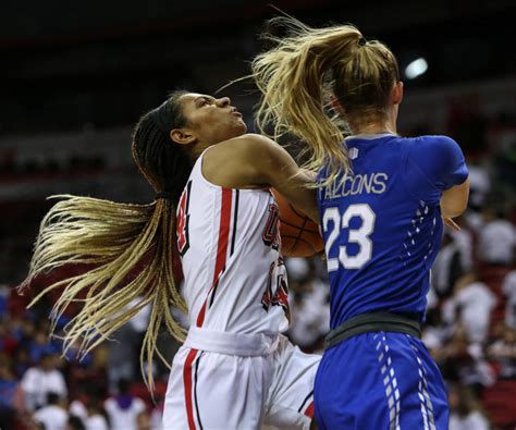 Las Vegas students attend UNLV Lady Rebels game — PHOTOS | Las Vegas ...