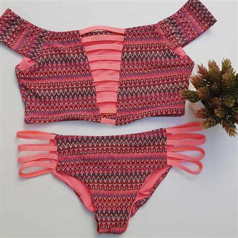 Top manguitas líneas coral Talla M Bikini Somos Coquetas