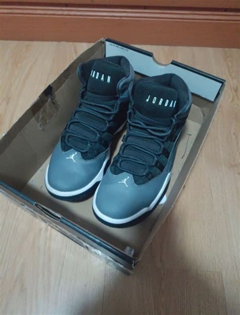 Jordan Max aura grises de segunda mano por 55 EUR en Móstoles en WALLAPOP