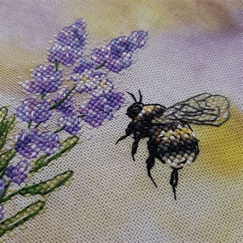 A Bumblebee Cross Stitch Pattern Code Nk Nadezhda Kazarina Buy