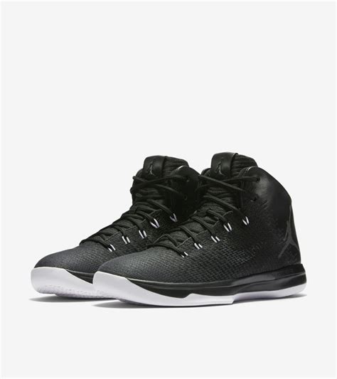 Air Jordan 31 'Black Cat'. Nike SNKRS