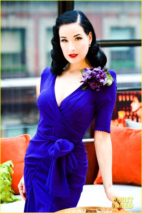 Dita Von Teese Cointreau Travel Essentials Photo Shoot Photo 2601721