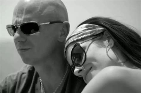 Kenny Chesney Pleads for More in New ‘Come Over’ Video