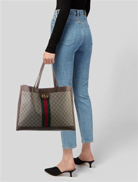 Gucci Gg Supreme Medium Soft Ophidia Tote Brown Totes Handbags