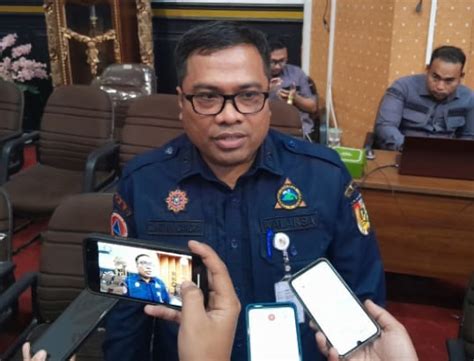 Waspadai Potensi Angin Kencang Bpbd Pekanbaru Minta Pangkas Pohon