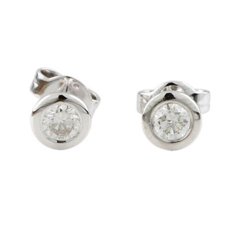 9ct White Gold 025ct Round Brilliant Cut Diamond Solitaire Stud