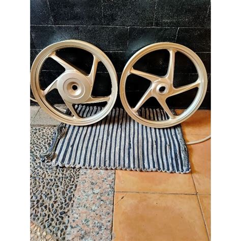 Jual Velg Original Vario 125 Old Pnp All Vario 125cc 150cc Shopee