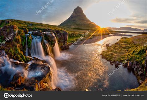 Sch Ne Landschaft Mit Sonnenaufgang Am Kirkjufellsfoss Wasserfall Und