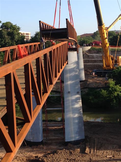 Jackson Hill Street Bridge, Houston, TX. - Excel Bridge Manufacturing