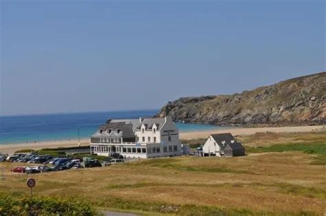 H Tel De La Baie Des Tr Pass S Hotel In Plogoff