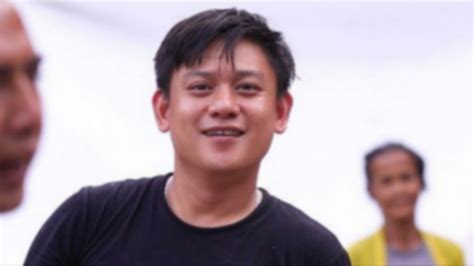 Profil Bobon Santoso Youtuber Yang Vira Pakai Baju Tahanan Bnn