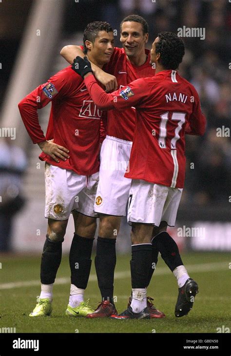 Manchester United S Cristiano Ronaldo L Celebrates Scoring His Sides