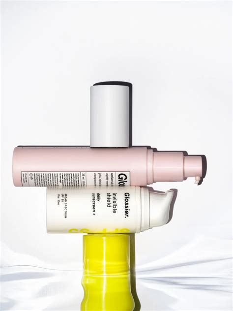 I Tried Glossier's New Retinol On My Texture-Prone Skin