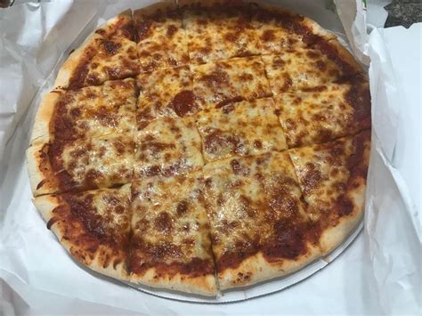 Best Pizza Near Channahon, Minooka: Who Makes Your Favorite ...