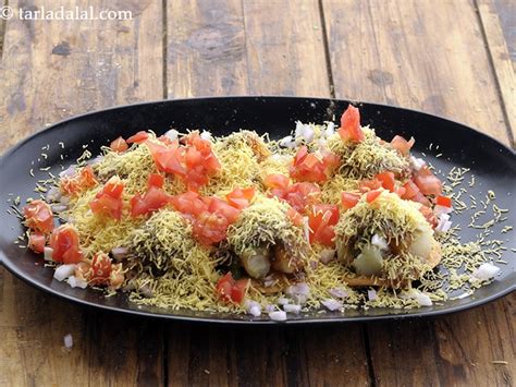 Street Style Sev Puri Mumbai Roadside Sev Puri Homemade Sev Poori