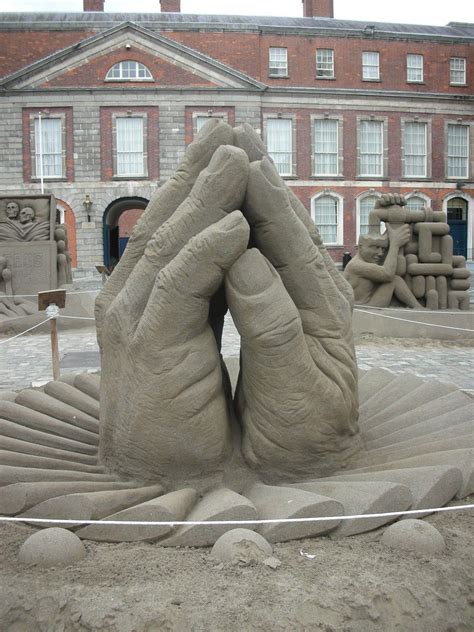 S.M.R.: Sand Sculptures at Dublin Castle | Sand sculptures, Sand art, Sand