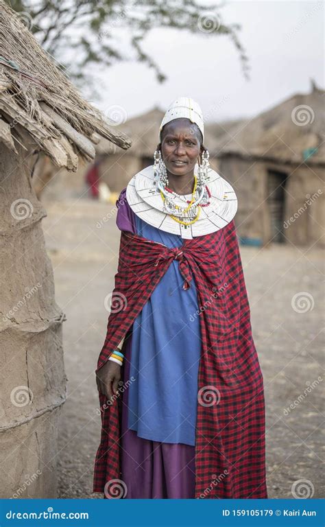 Beautiful Maasai Women In Traditional Clothing Editorial Photo | CartoonDealer.com #163840659