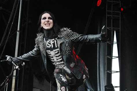 chris motionless news page