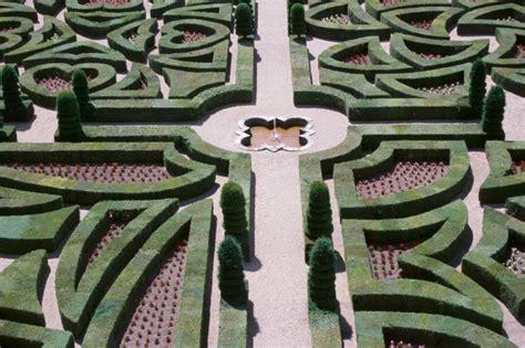 48 Mind Boggling Hedge Maze And Garden Labyrinth Designs Pictures