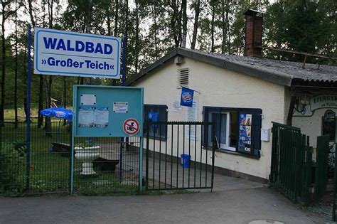 Nacktbaden am Waldbad Großer Teich in Freiberg FKK in Sachsen