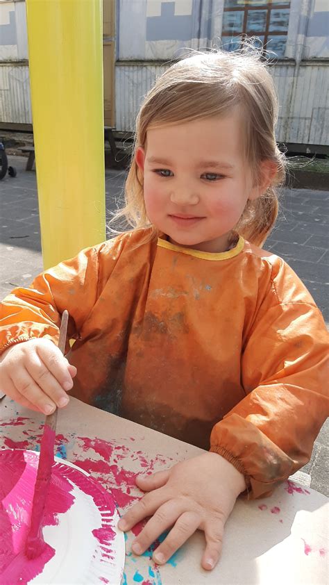 Juf Nancy Genieten Van De Eerste Zonnestralen