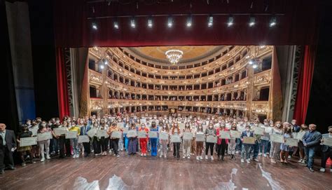 Il 17 Dicembre Al Teatro DellAquila Torna La Pagella Doro Di