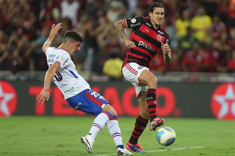 Ficha técnica Flamengo 1x2 Fortaleza 16ª rodada do Brasileirão