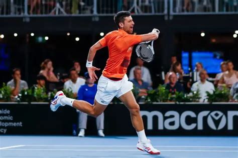 ATP Adelaide Novak Djokovic Bat Daniil Medvedev Et Atteint La Finale