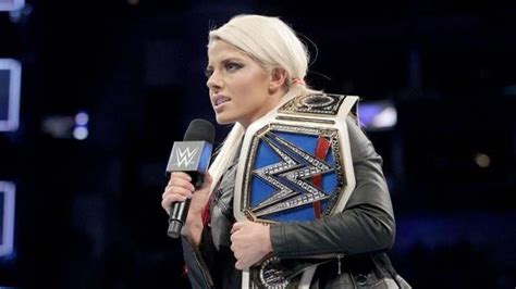 Wwe News Alexa Bliss Becomes The Longest Reigning Raw Womens Champion