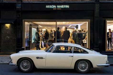 Aston Martin opens ritzy London showroom for classic cars