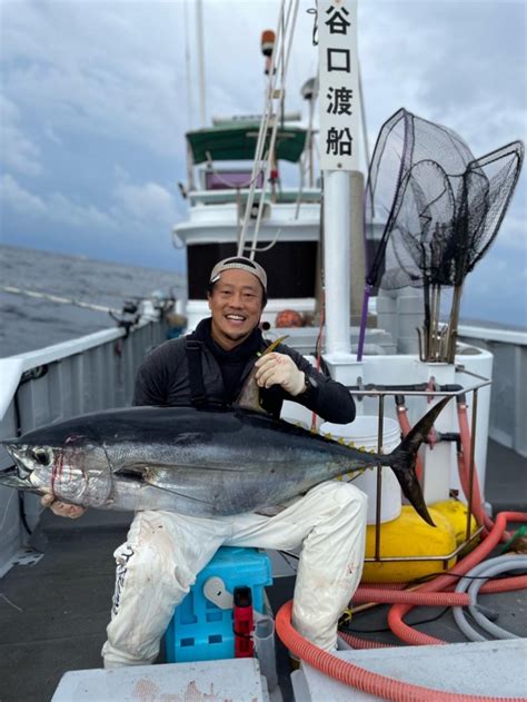 11月13日日 和歌山 串本 出雲崎 南紀 谷口渡船 磯釣り 船釣り カセ釣り グレ 石鯛 クエ 本クエ キハダマグロ 串モン アカイカ