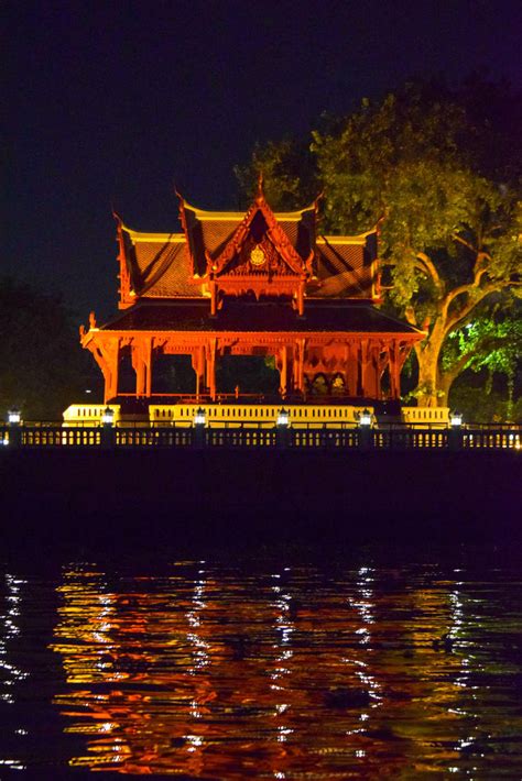 Chao Phraya River at Night by girltravelfactor on DeviantArt