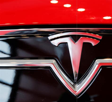 Teslas With Autopilot A Step Closer To Recall After Wrecks