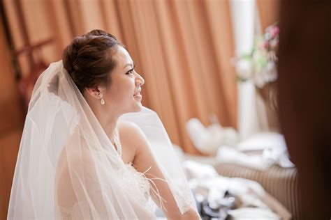 wedding Taiwan | Strapless wedding dress, Wedding dress, Bride style