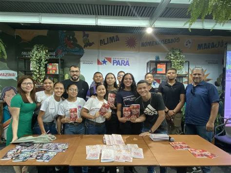 Alunos da rede pública lançam livro na Feira Pan Amazônica do Livro