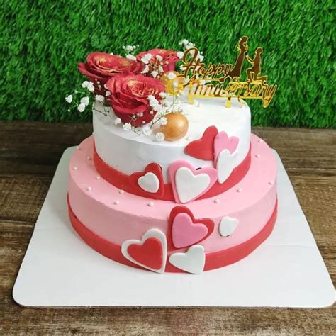 Romantic Anniversary Cake