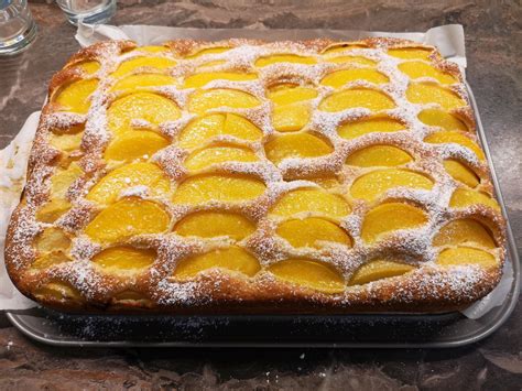 Very Delicious Peach Cake Luftiger Pfirsich Schmandkuchen Blechkuchen