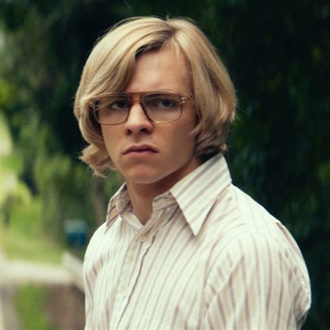 How Ross Lynch Transformed Into Jeffrey Dahmer for New Movie - E ...