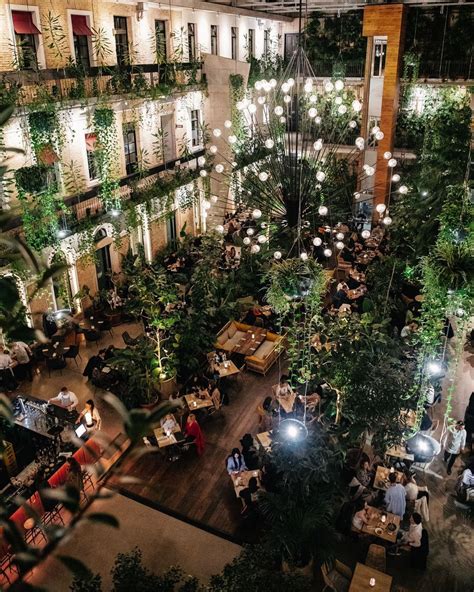 O restaurante instagramável onde pode comer um brunch no meio desta