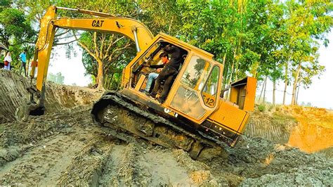 Buldozer Excavator Tractor Working For Dig Pond Best Jcb Adventure