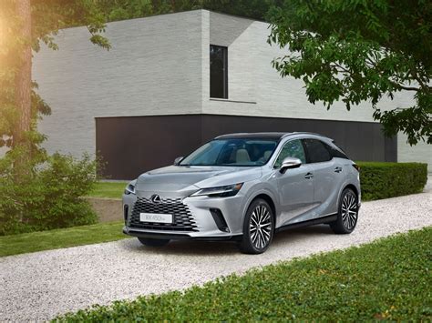 Lexus Lan A Primeiro Carro H Brido Plug In No Brasil Conhe A O Rx H