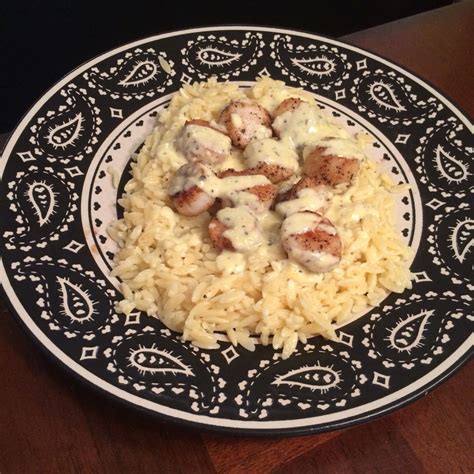 Pan Seared Scallops Easy And Amazing Served Over Orzo With Lemon