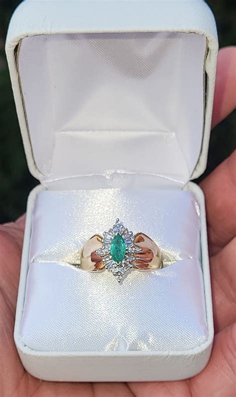 Stunning Vintage Emeralds Gem